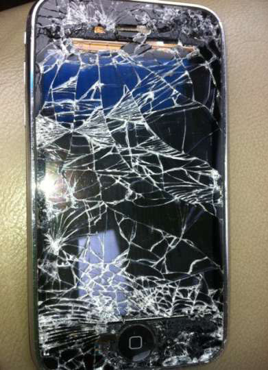 Illustration for article titled The Gizmodo vs. Deadspin iPhone Repair Contest: And The Winner Is...